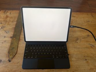 iPad Pro 12.9” (M2) 512 GB + Apple Magic Keyboard