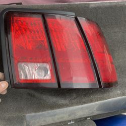 02 Mustang. Tail Light