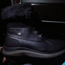 Size 10 Mens Uggs