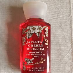 Bath and Body Works - Japanese Cherry Blossom 🌸 Body Wash