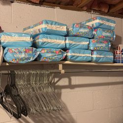 Size 1 Comfees Diapers (14 Packs =700 Diapers)