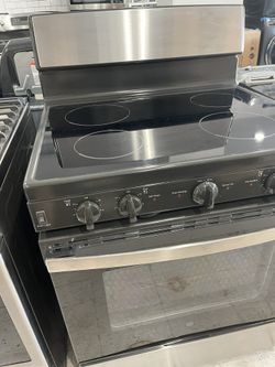 GE STAINLESS STEEL RADIANT TOP ELECTRIC RANGE NEW-$600