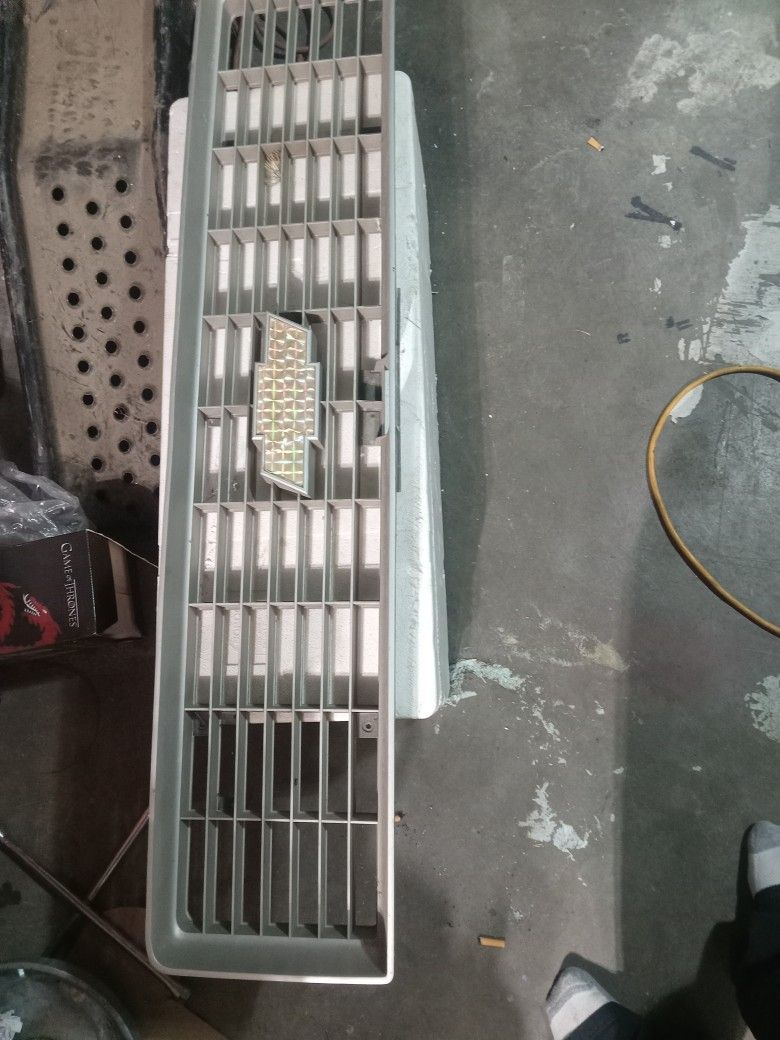 1(contact info removed)  Chevy  PU  Grill