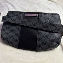 Michael Kors Silver Belt Bag / Crossbody – Brand New, Never Used
