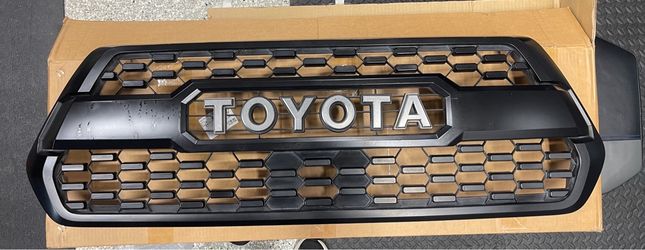 2017 Toyota Tacoma Grill