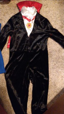 Halloween vampire costume