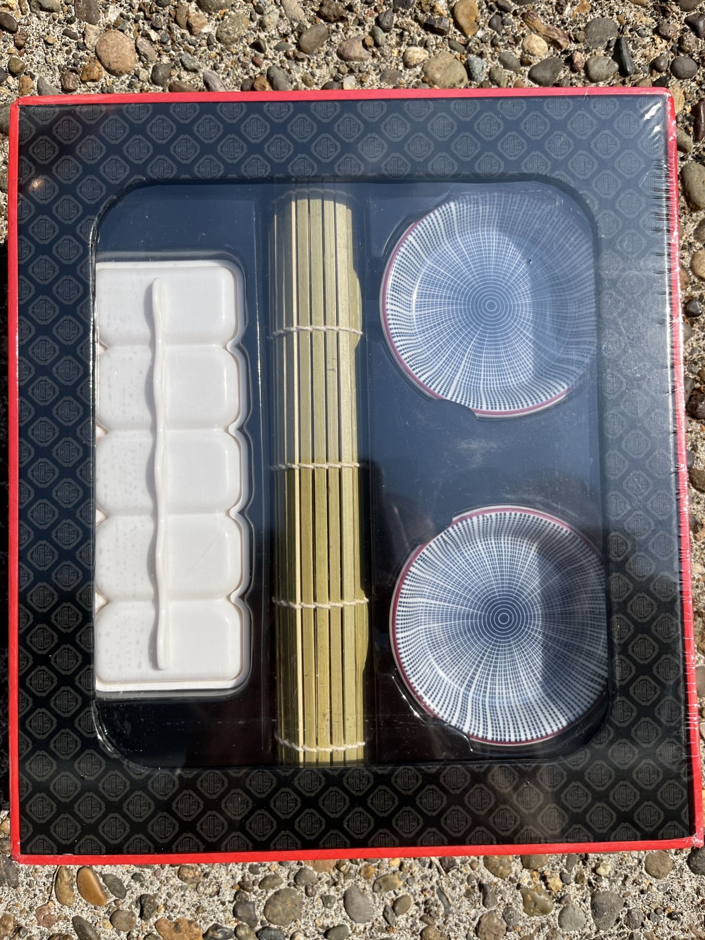 Brand New Sushi Deluxe Gift Set Sealed In Box