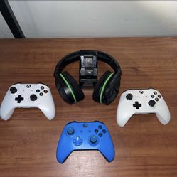 Xbox One S Controllers / Wireless Turtle Beach Headset With Original Charger / Xbox One S Controller Changer Stand With Rechargeable Battery  Thumbnail