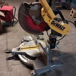 Dewalt Saw