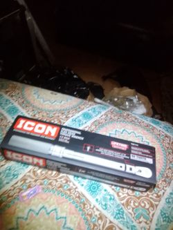 ICON Professional Flex Head Torque Wrench & sockets, extension