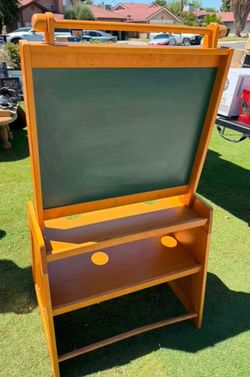 White board and chalk board