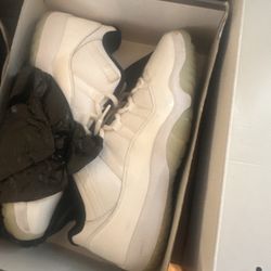 Jordan 11 Lows Used 10.5 