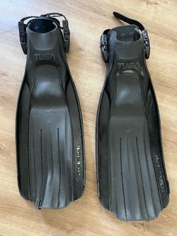 TUSA Black Diving Fins with Adjustable Straps