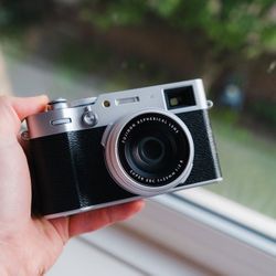 Fujifilm X100vi Silver New 