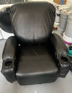 Black Lounge Gaming Chair w/ Cup Holders