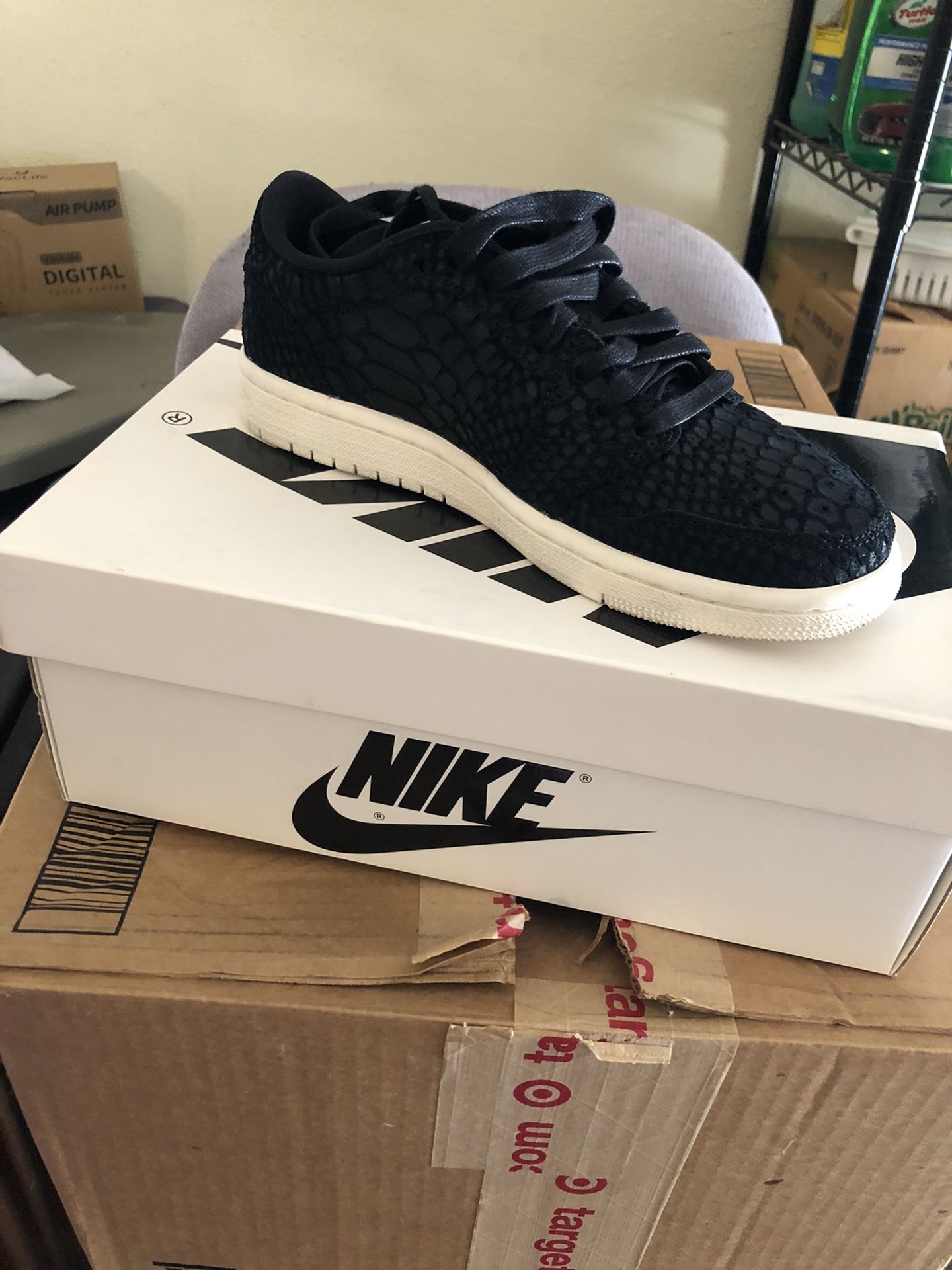 Shuaa チャコールグレーS Onitsuka Tiger スニーカー SCLAW / スクロウ レディース メンズ