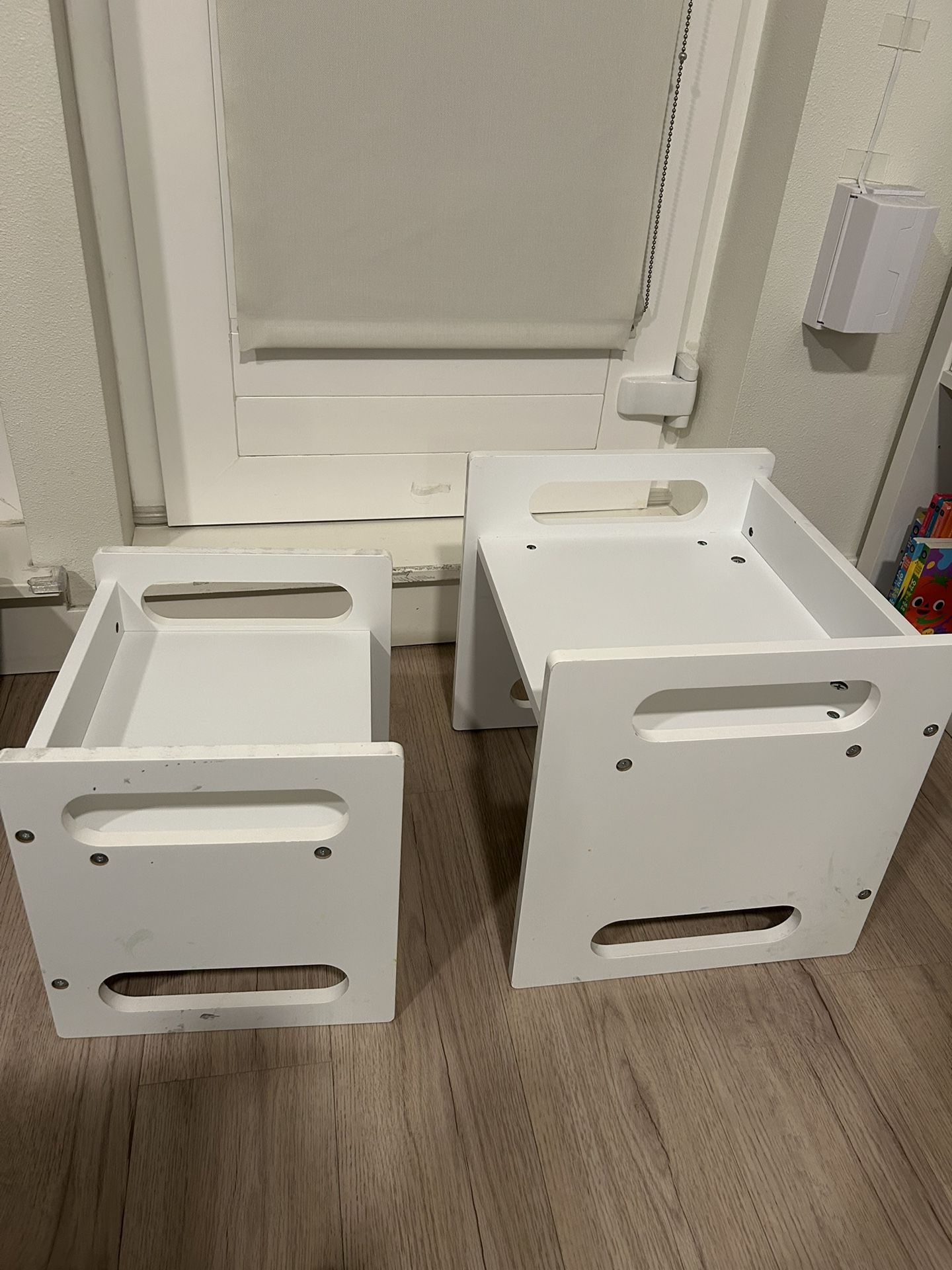 Montessori table chair set