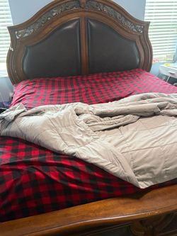 King size bed set for with mattress!!!