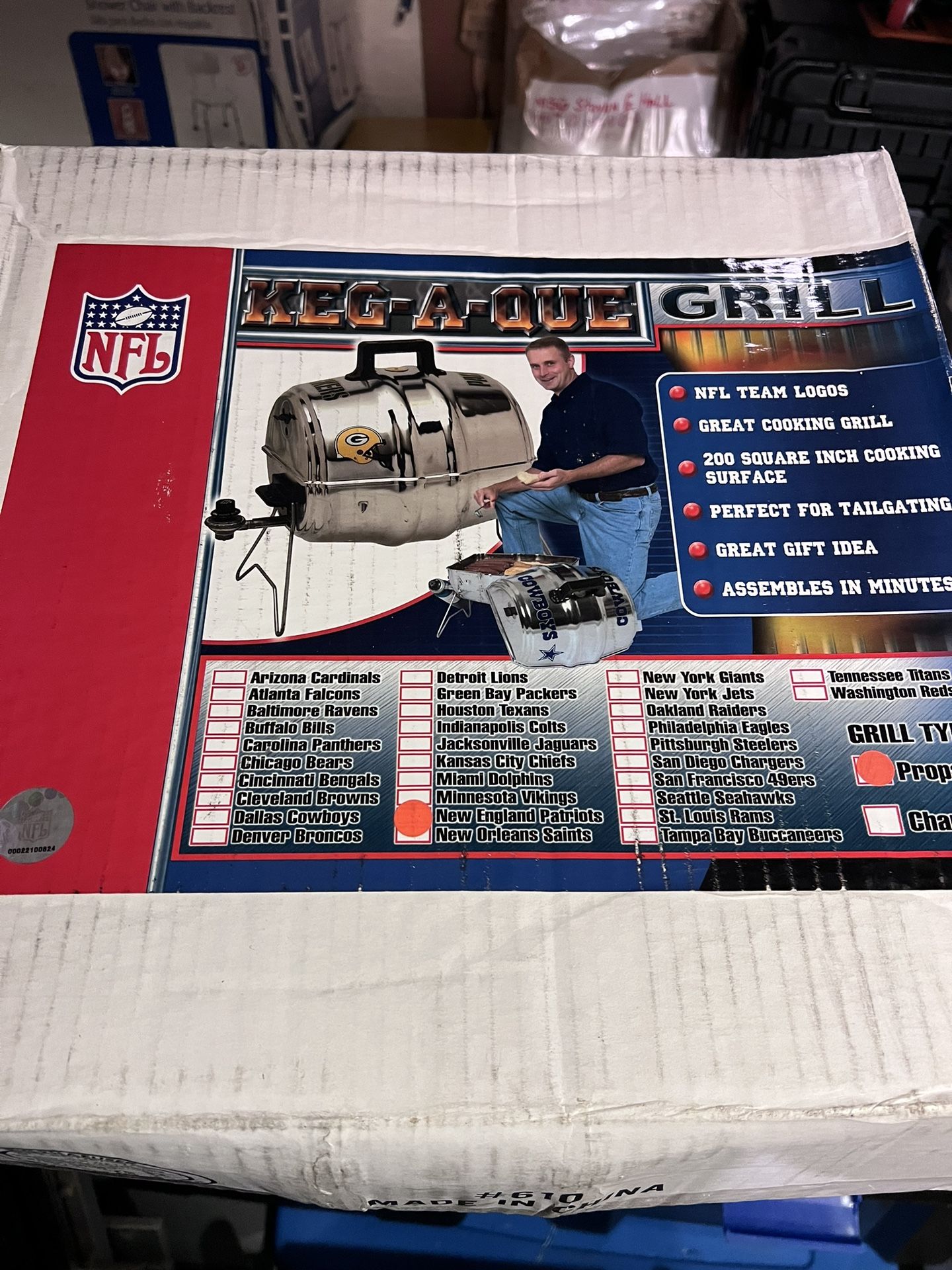 New England Patriots NFL Keg-A-Que Propane Table Top Grill New