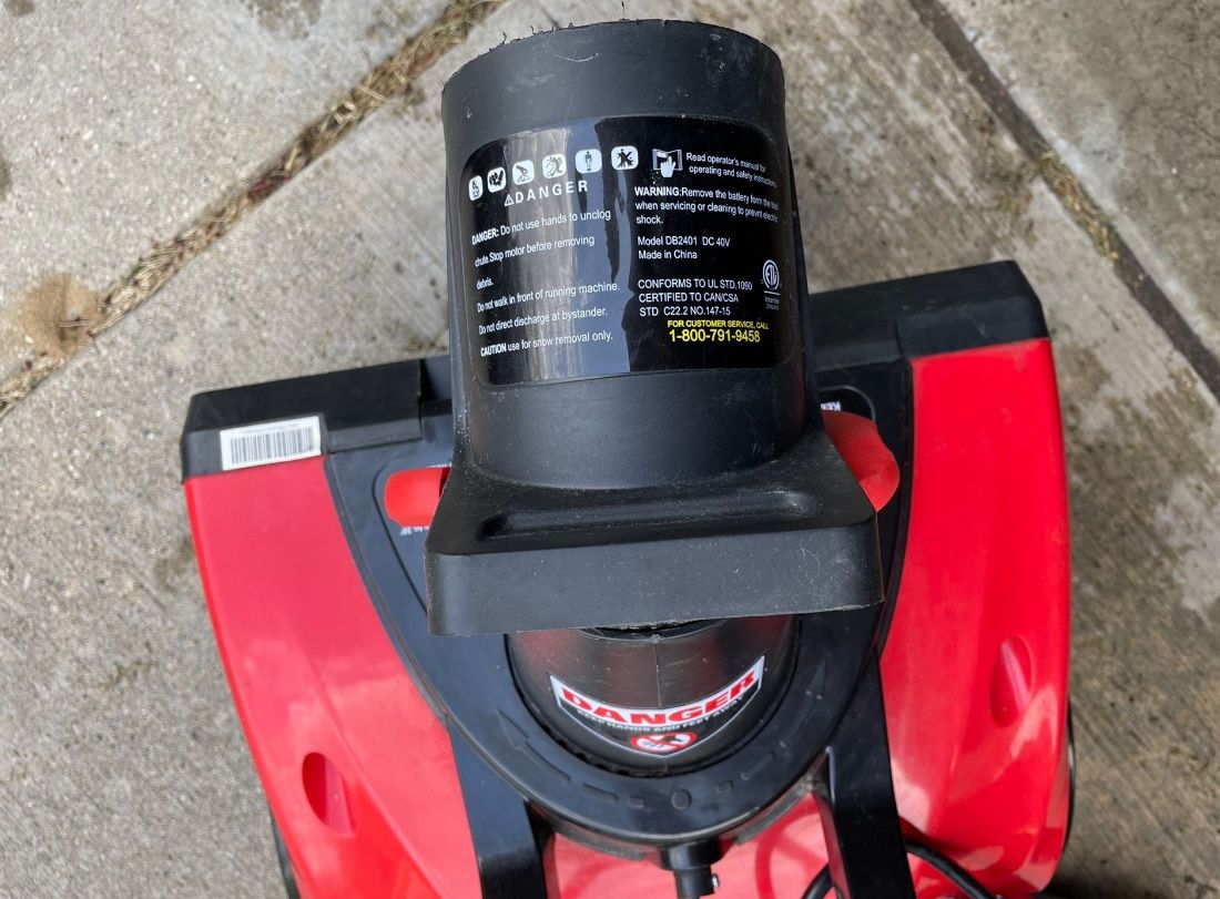 Electric snowblower, excellent condition