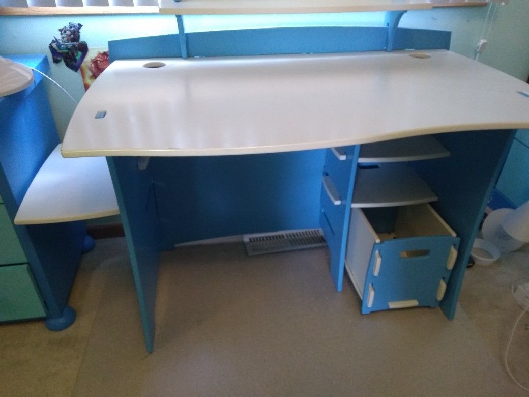 White - Blue Desk