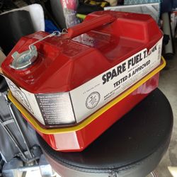 Vintage USMC BLITZ Metal GAS Can Spare Fuel Tank 2.5 gallon With Original Spout