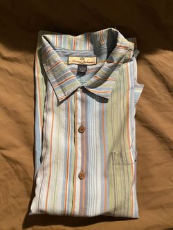 Tommy Bad Ass Bahama SZ Large 100 percent silk short sleeve “BEAUTY “