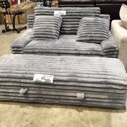 Fabric Oversized Chair 