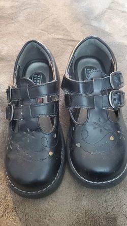 Girls school shies size 13