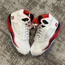 Jordan 5 Fire Red 2025 Size 9.5