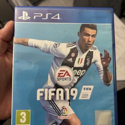 FIFA 19 game for PS4