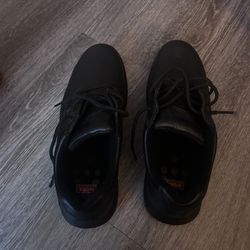 Steel toe shoes