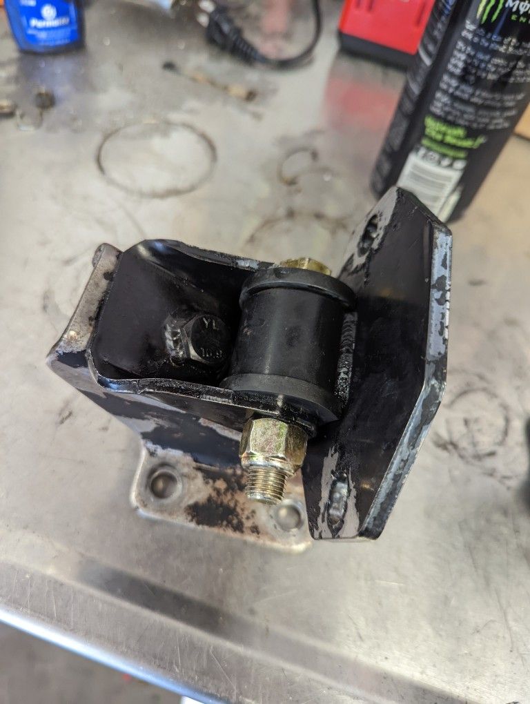 22re Motor Mounts