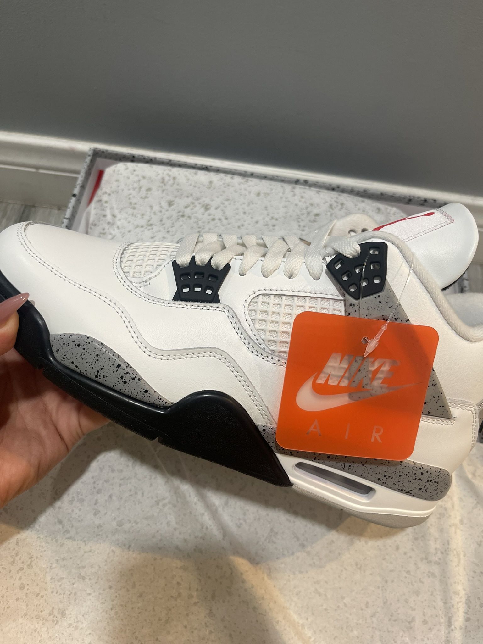 Jordan 4 White Cement