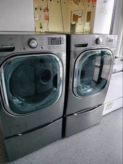 Front load washer dryer