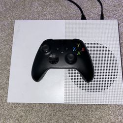 Xbox One S (Good Condition)