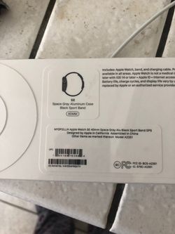 Apple Watch SE brand new sealed 40 mm