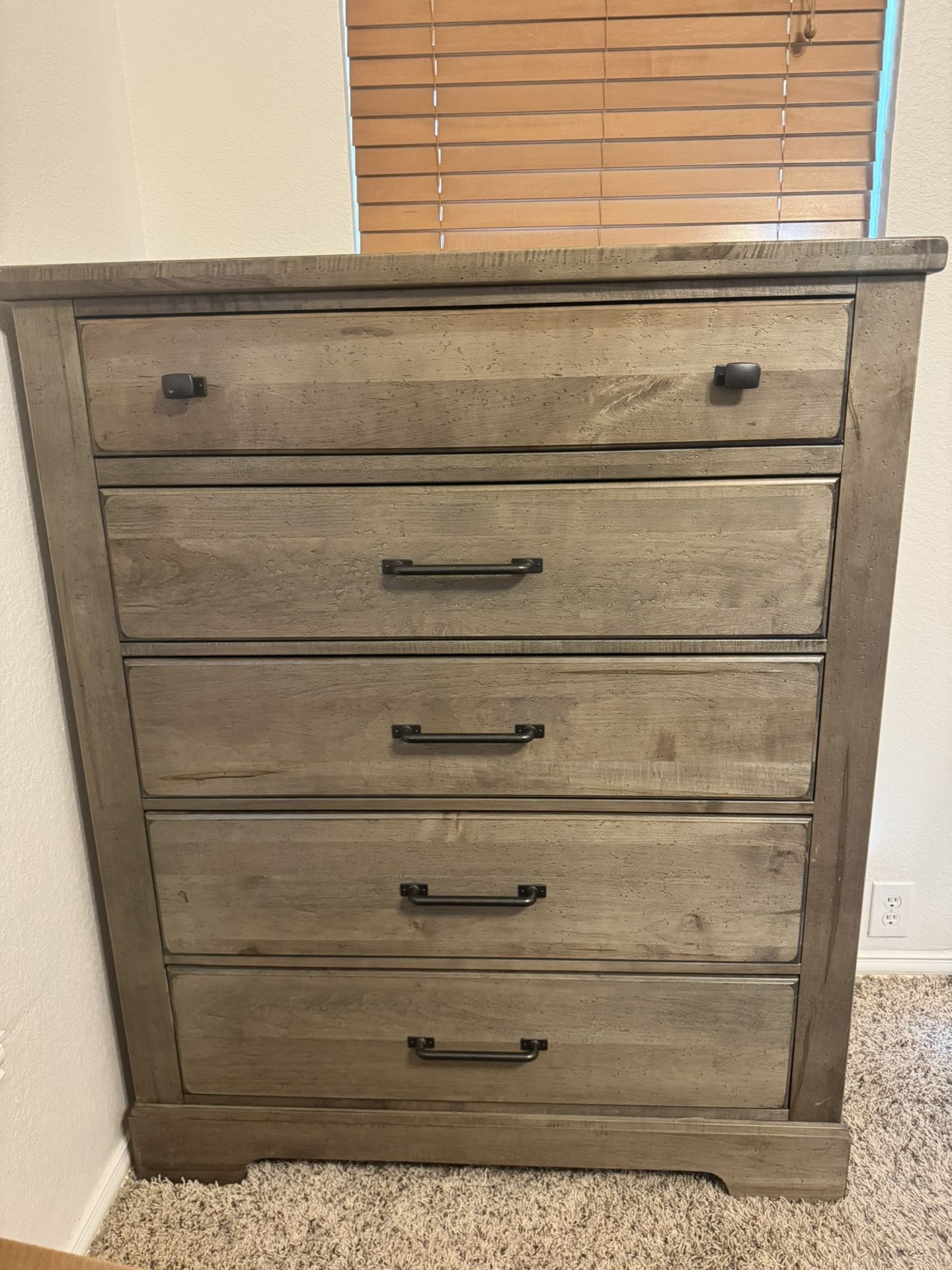 Gallery Furniture Bedroom Chest