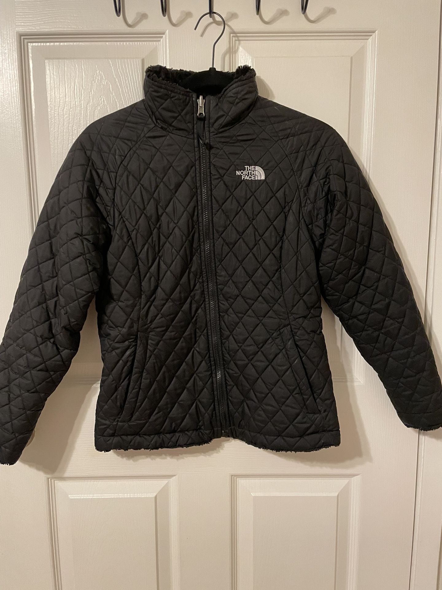 Girls The North Face Reversible Jacket Size Large 14/16 also fits as Womens size XS