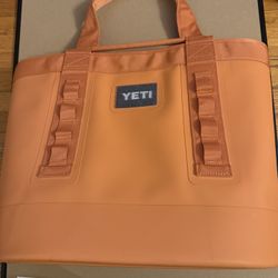 Yeti Camino 35 Cerryall