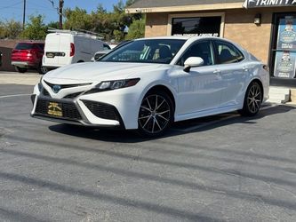 2022 Toyota Camry Hybrid