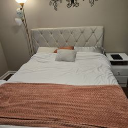 Queen Bed and Mattress Set w/ Box Springs