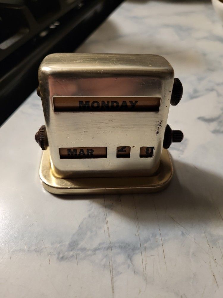 Vintage Desk Top Calendar