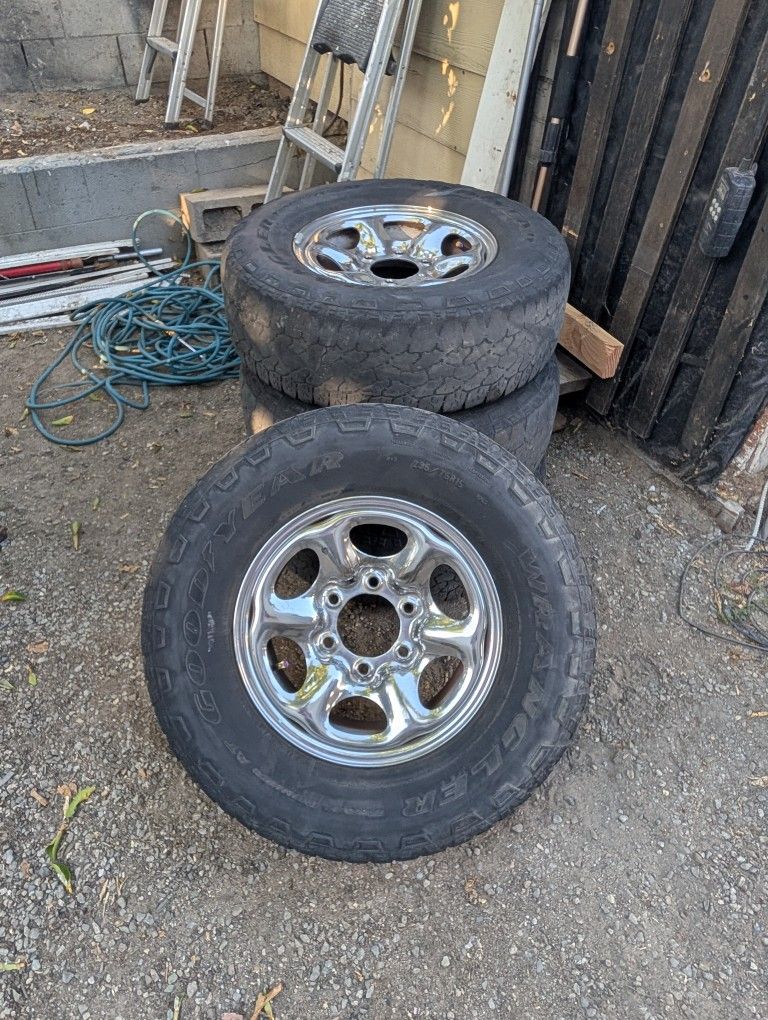 Chrome 15x6 Rims With 6x5.5 Lug Pattern. Ok Tires