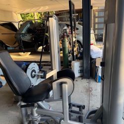 Life fitness hip adductor machine (Send better offers)