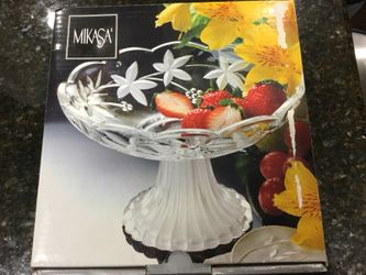 Mikasa Garden Terrace crystal stand bowl