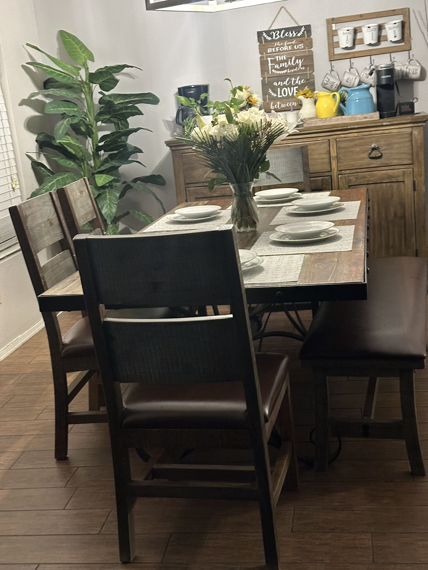 Dining Room Table Set 