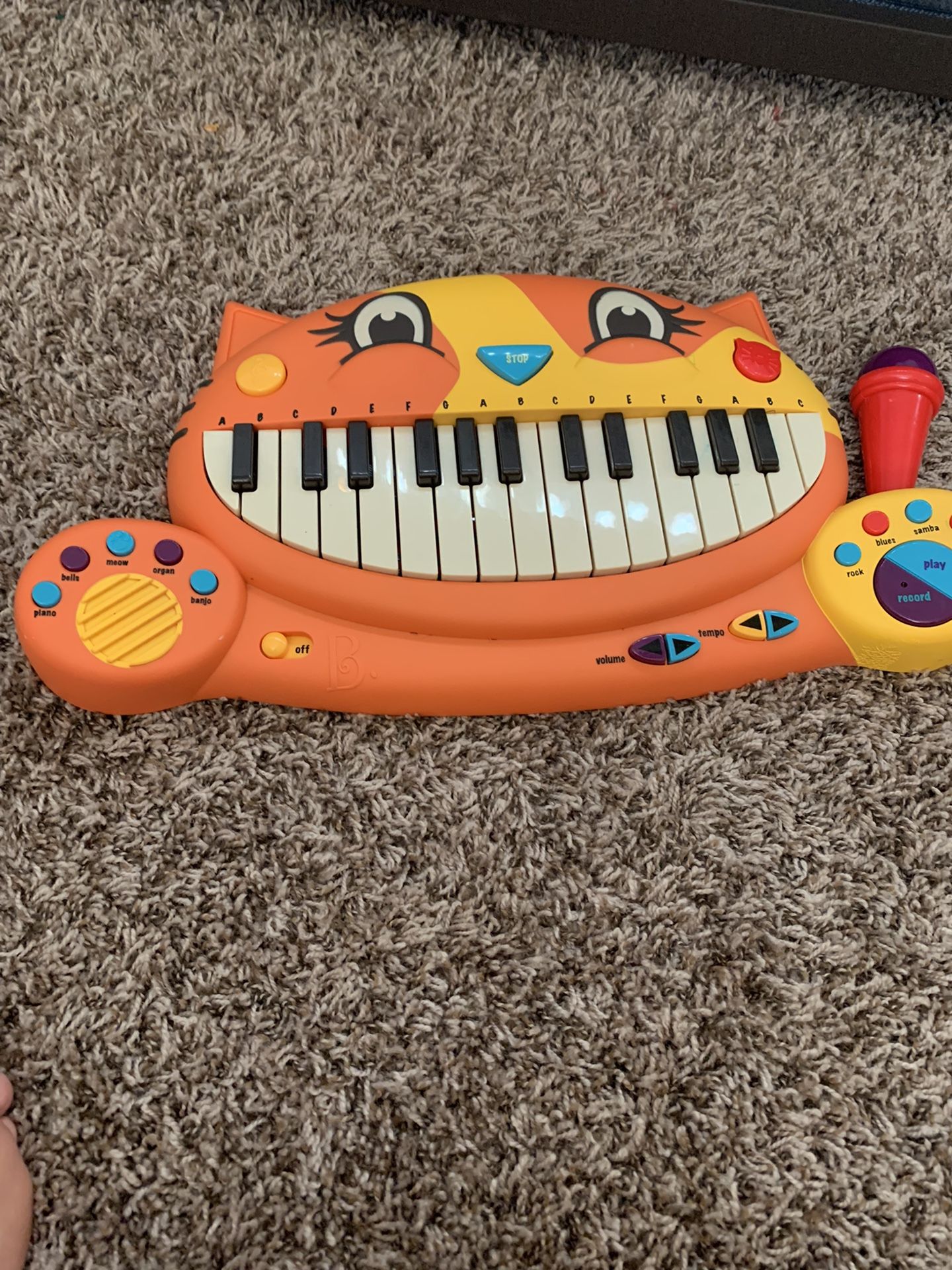 Kids Piano And Microphone