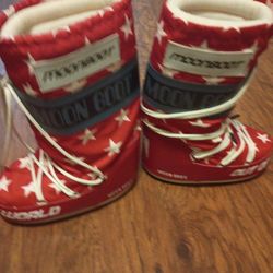 Moon Boots