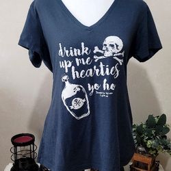 NEW Woman's Treasure Island Las Vegas Navy Graphic V-Neck T-Shirt